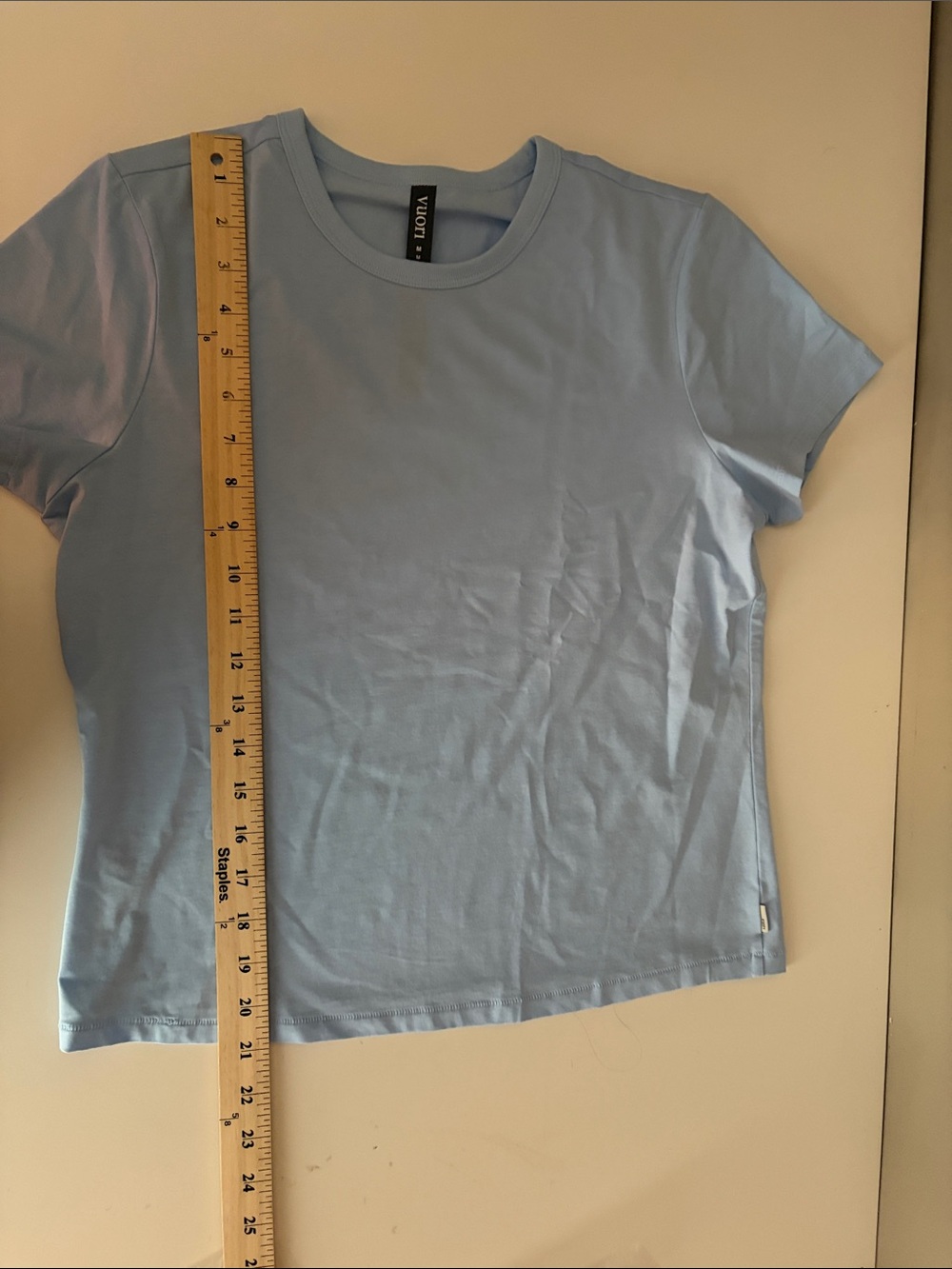 Vuori Short Sleeve Feather Classic Garment Dye Tee Light Blue Size Medium - Picture 9 of 10